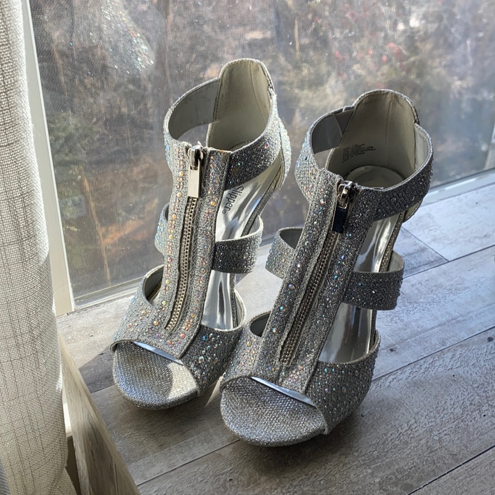 Silver sparkled heels